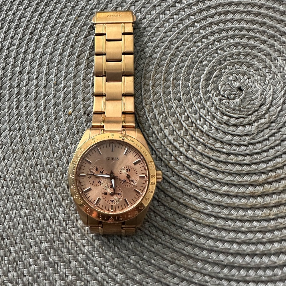 Women’s rose gold Guess Watch